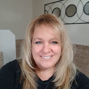 Meet your Posher, Leslie